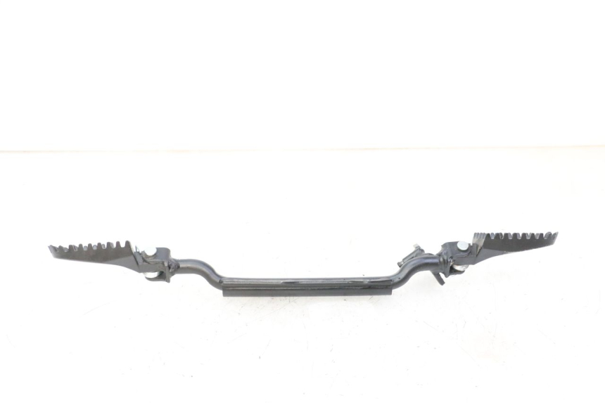 photo de PAIR OF FRONT FOOTRESTS APOLLO RFZ 125