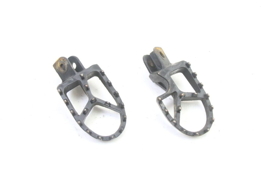 photo de PAIR OF FRONT FOOTRESTS APOLLO RXF 125