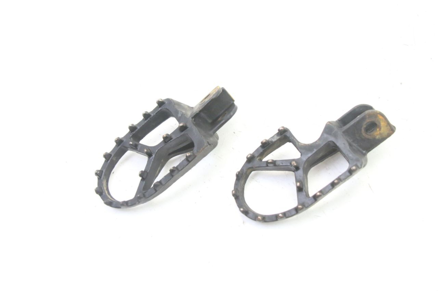 photo de PAIR OF FRONT FOOTRESTS APOLLO RXF 125