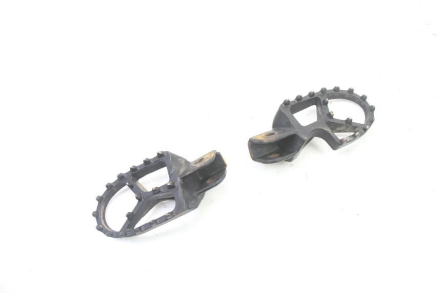photo de PAIR OF FRONT FOOTRESTS APOLLO RXF 125