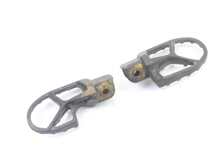 photo de PAIR OF FRONT FOOTRESTS APOLLO RXF 125