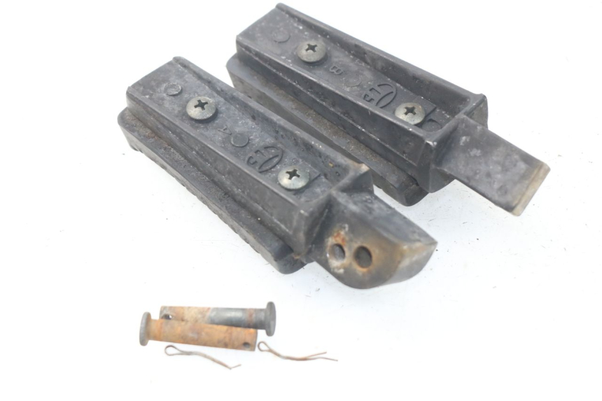 photo de PAIR FRONT FOOTREST MASH SEVENTY FIVE 125 (2013 - 2021) - Component detail