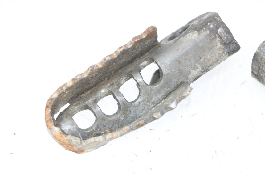 photo de PAIR OF FRONT FOOTRESTS GILERA SMT SUPERMOTARD 50 (2009 - 2017)