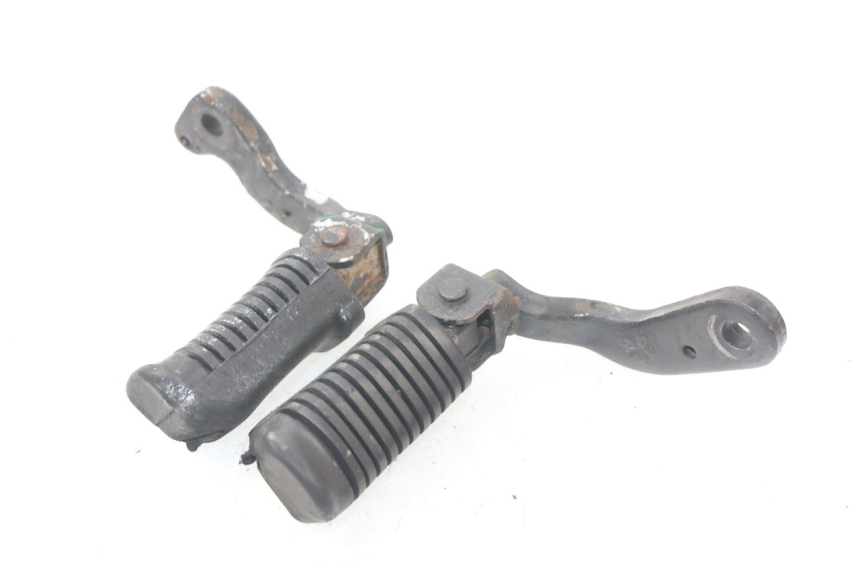 photo de PAIR OF FRONT FOOTRESTS YAMAHA SR 125 (1982 - 2003)