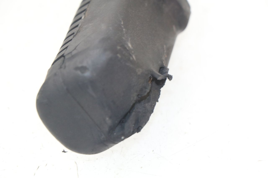 photo de PAIR OF FRONT FOOTRESTS YAMAHA SR 125 (1982 - 2003)