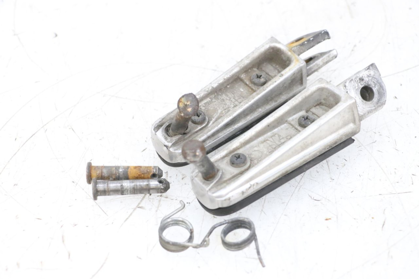 photo de PAIR FRONT FOOTREST YAMAHA TDM ABS 900 (2002 - 2014) - Fixing points details