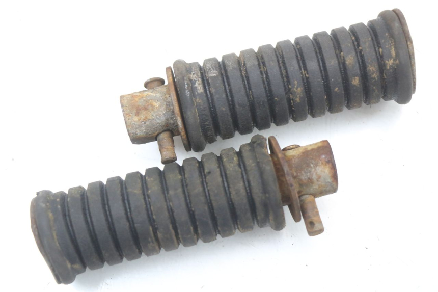 photo de PAIR FRONT FOOTREST SUZUKI TS X 80 (1984 - 1988)