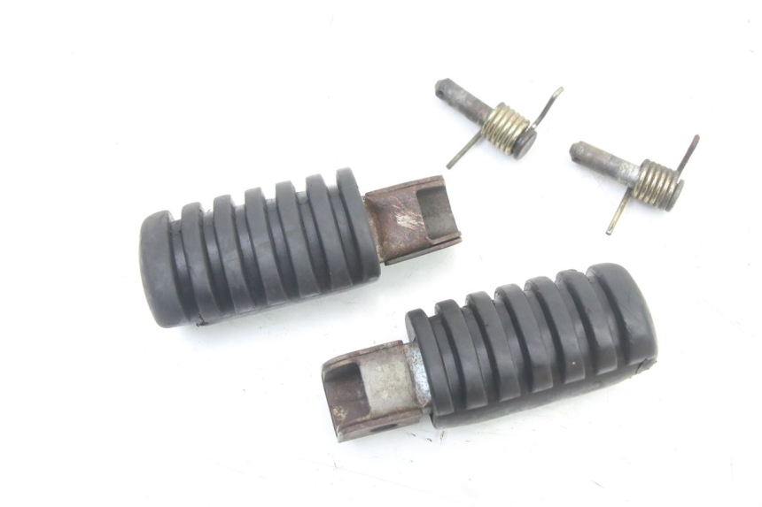 photo de PAIR OF FRONT FOOTRESTS YAMAHA PW 80 (1983 - 2014)