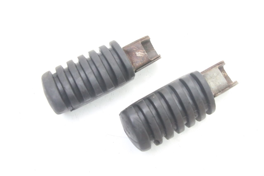 photo de PAIR OF FRONT FOOTRESTS YAMAHA PW 80 (1983 - 2014)