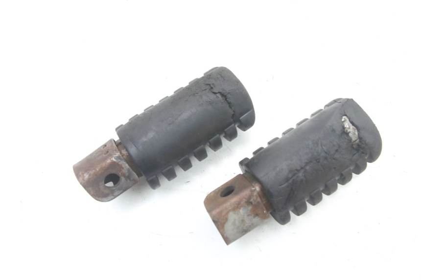 photo de PAIR OF FRONT FOOTRESTS YAMAHA PW 80 (1983 - 2014)