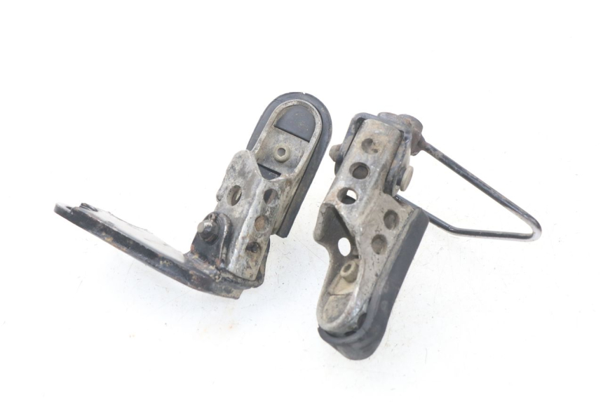 photo de PAIR FRONT FOOTREST YAMAHA TW 125 (1998 - 2002)