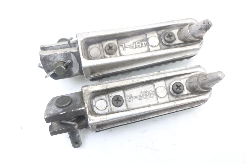 photo de PAIR FRONT FOOTREST YAMAHA XJS DIVERSION 600 (1997 - 1999)