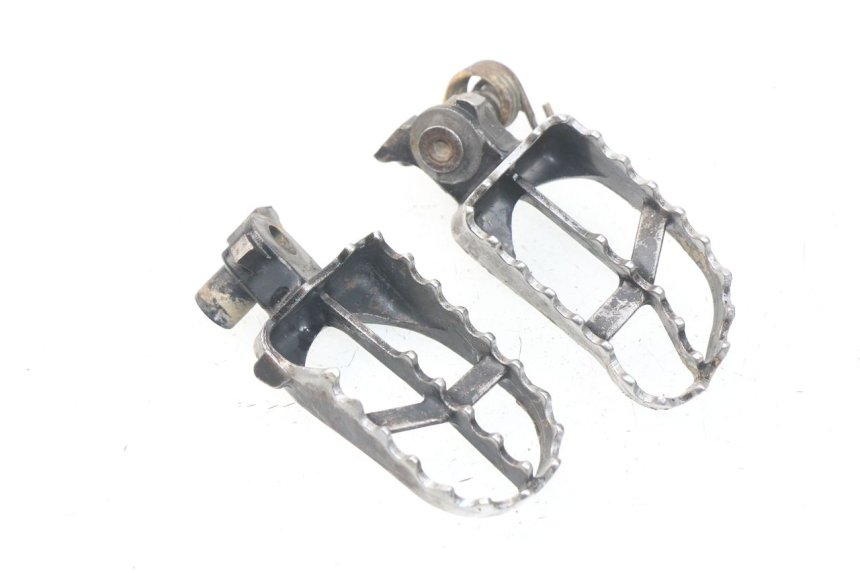 photo de PAIR OF FRONT FOOTRESTS YAMAHA YZ 85 (2002 - 2018)