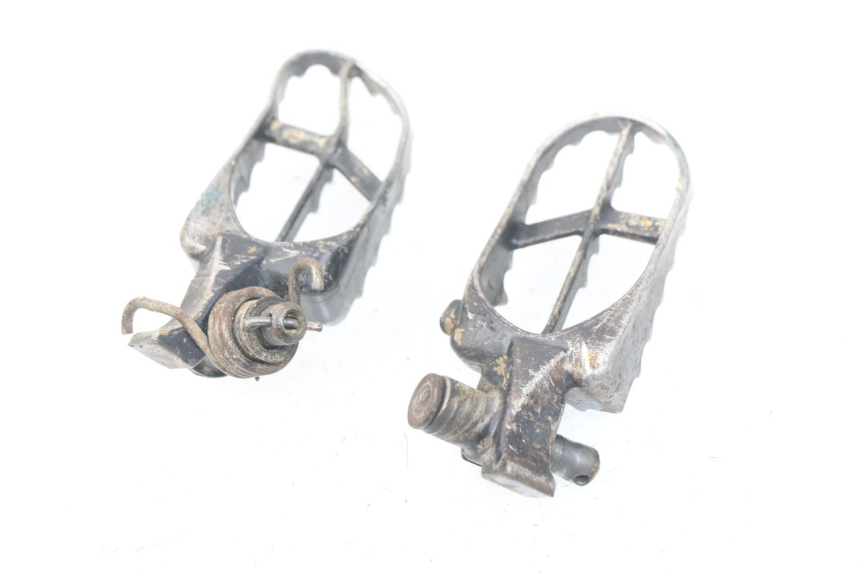 photo de PAIR OF FRONT FOOTRESTS YAMAHA YZ 85 (2002 - 2018)