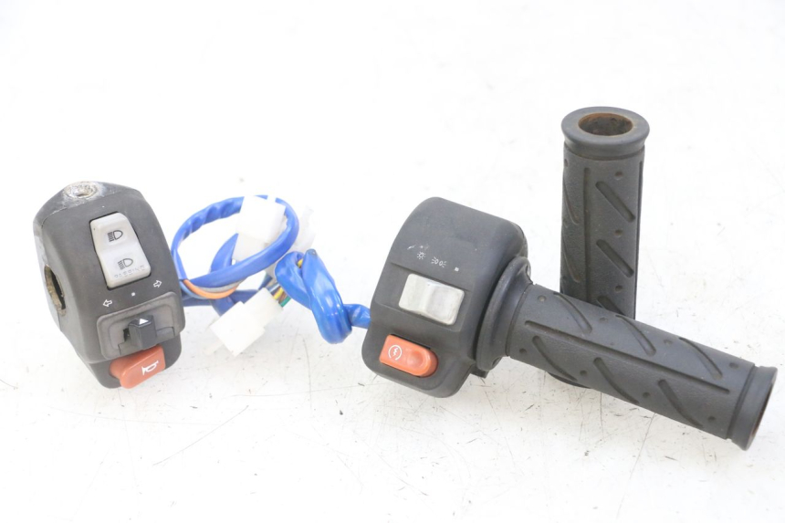 photo de HAND SWITCHES KYMCO AGILITY 4T 50 (2005 - 2018)