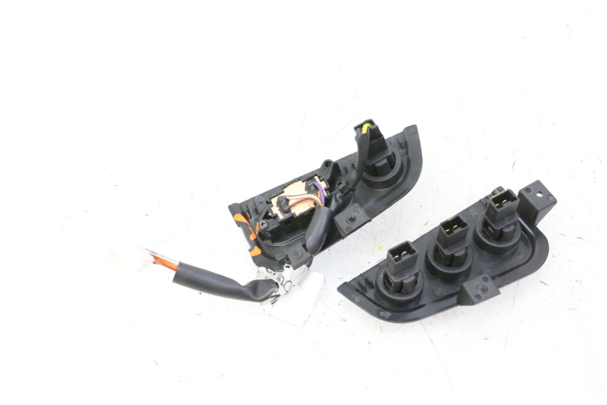 photo de HAND SWITCHES PIAGGIO MP3 HPE 310 (2024 - 2025)