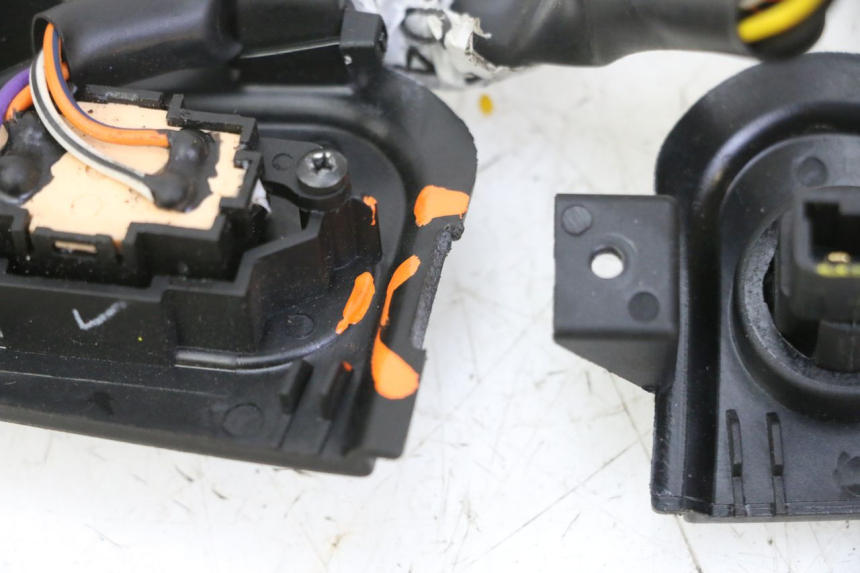 photo de HAND SWITCHES PIAGGIO MP3 HPE 310 (2024 - 2025)