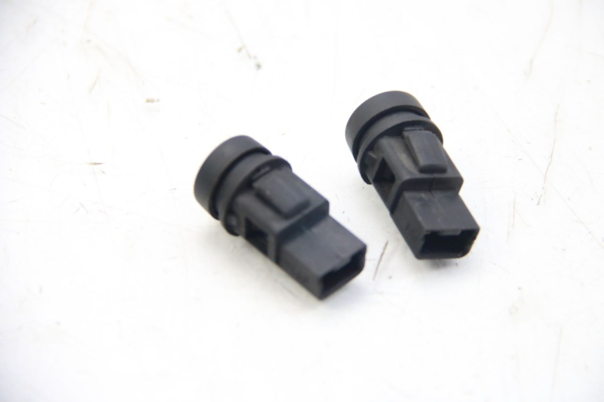 photo de HANDLEBAR SWITCHES PIAGGIO BEVERLY 125 (2010 - 2015)