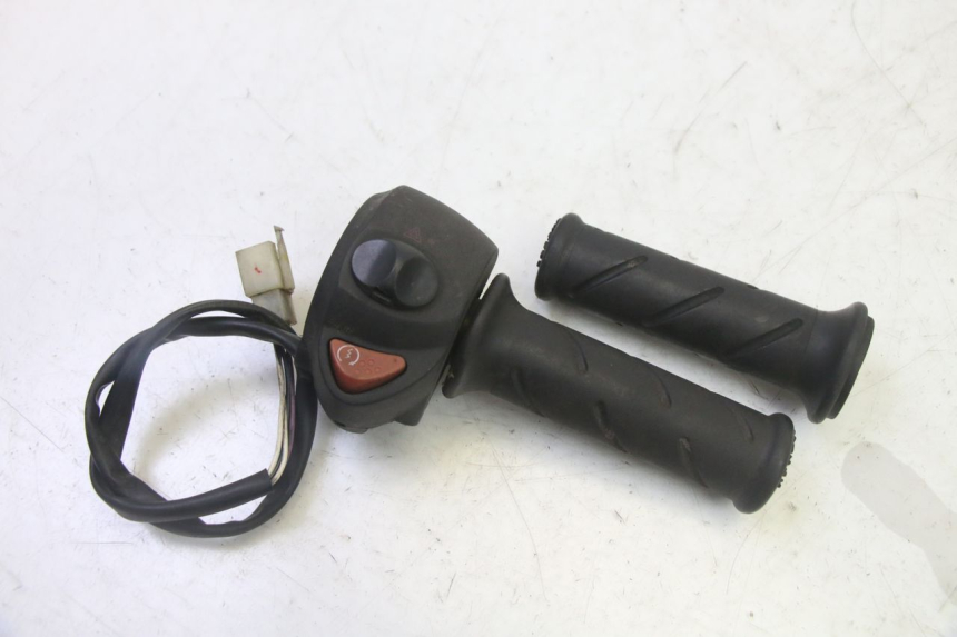 photo de HANDLEBAR SWITCHES PEUGEOT SATELIS 125 (2006 - 2009)