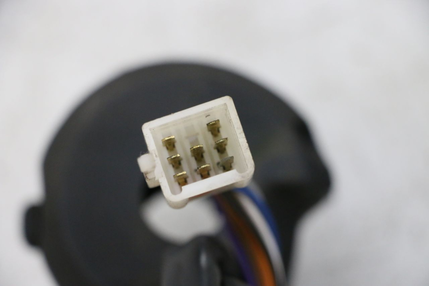 photo de HAND SWITCHES PEUGEOT SATELIS 125 (2013 - 2018) - Zoom on usage condition