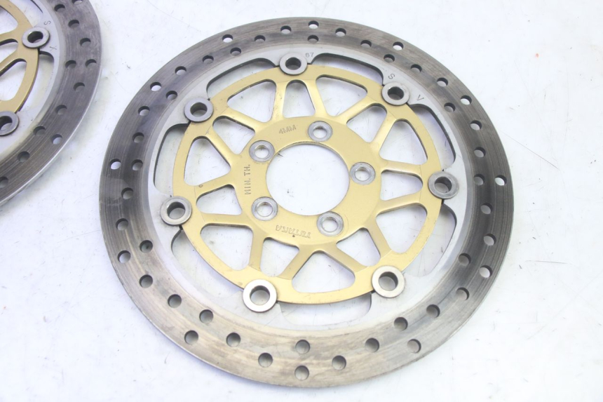 photo de PAIR FRONT BRAKE DISC KAWASAKI ZR 7 750 (1999 - 2001) - Zoom on usage condition