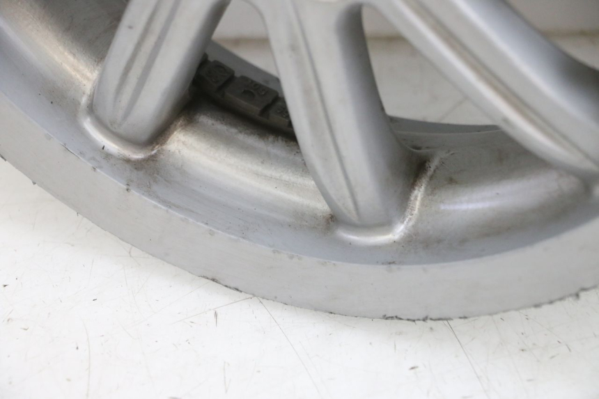 photo de RIMS PAIR PIAGGIO MP3 RL 250 (2007 - 2010) - Technical close-up