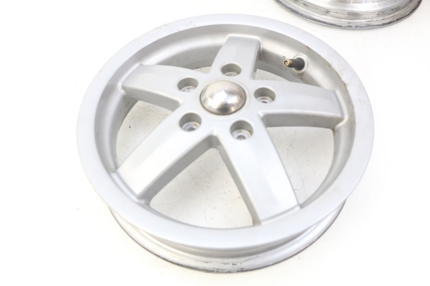 photo de PAIR OF RIMS PIAGGIO VESPA LX 2T 50 (2005 - 2013)