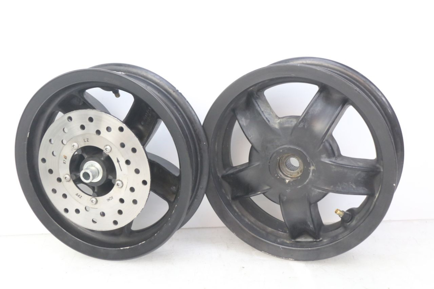 photo de PAIR OF RIMS PIAGGIO ZIP 4T 50 (2018 - 2020)