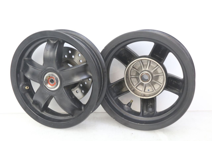 photo de PAIR OF RIMS PIAGGIO ZIP 4T 50 (2018 - 2020)