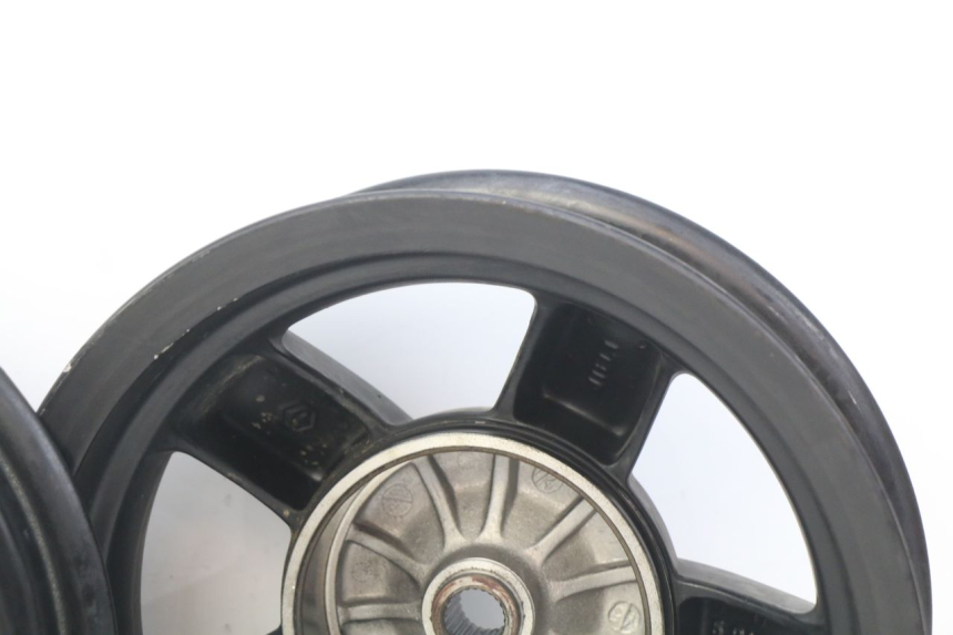 photo de PAIR OF RIMS PIAGGIO ZIP 4T 50 (2018 - 2020)