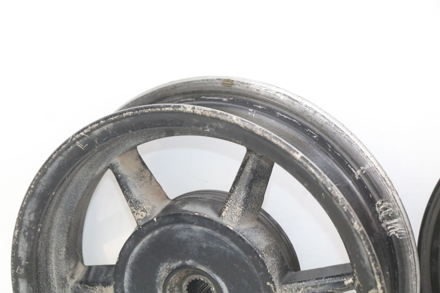 photo de PAIR OF RIMS TNT MOTOR ROMA 10' 4T 50 (2019 - 2022)