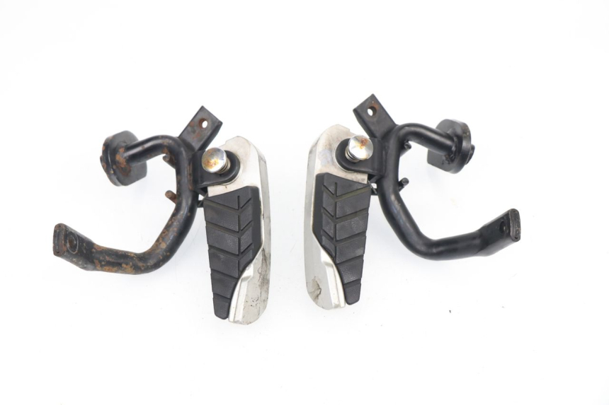 photo de PAIR REAR MOUNT FOOTRESTS SYM GTS 250 (2005 - 2008)