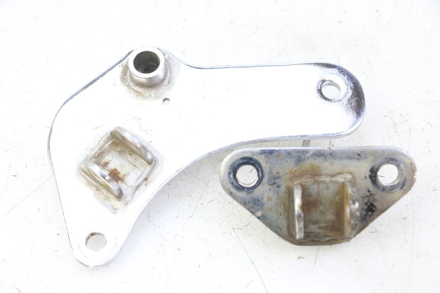 photo de PAIR FRONT MOUNT FOOTRESTS HYOSUNG GV AQUILA 125 (2000 - 2004)