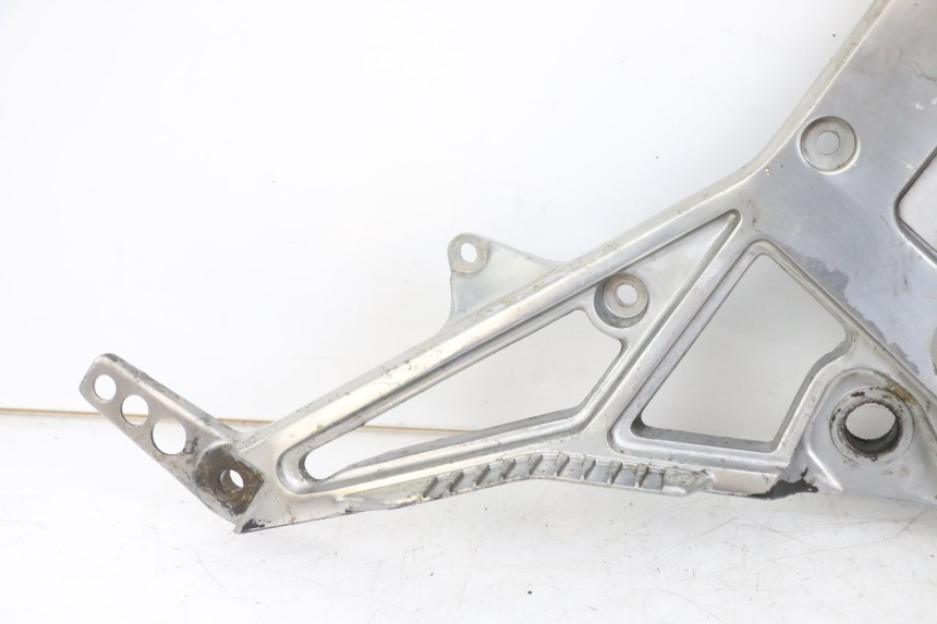 photo de PAIR OF FRONT FOOTREST BRACKETS YAMAHA FJ 3CX 1200 (1986 - 1996)