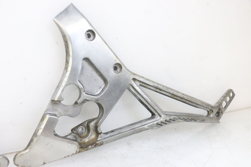 photo de PAIR OF FRONT FOOTREST BRACKETS YAMAHA FJ 3CX 1200 (1986 - 1996)