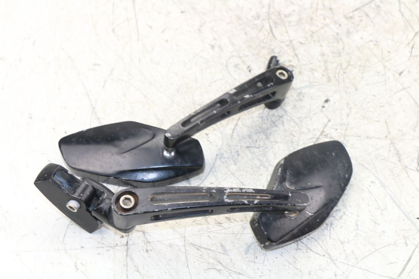 photo de MIRRORS YAMAHA YZF R1 1000 (1998 - 1999) - Surface and material condition