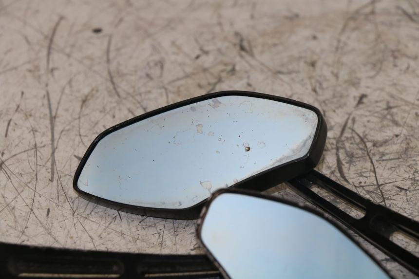 photo de MIRRORS YAMAHA YZF R1 1000 (1998 - 1999) - Checked used part