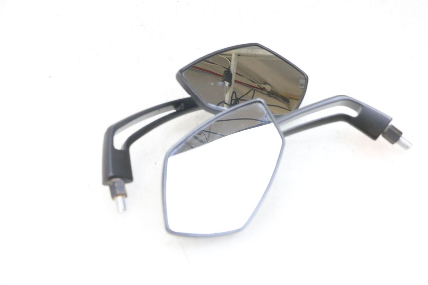 photo de MIRRORS KAWASAKI ZR 7 750 (1999 - 2001) - Alternative perspective