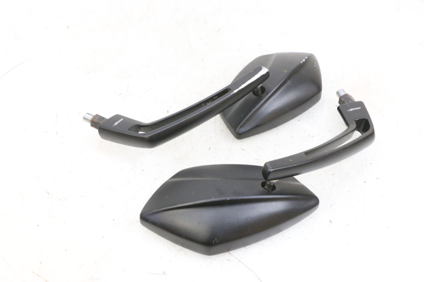 photo de MIRRORS KAWASAKI ZR 7 750 (1999 - 2001) - Surface and material condition