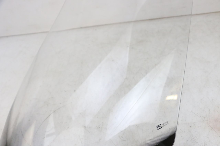 photo de WINDSCREEN SUZUKI BURGMAN 125 (2007 - 2014) - Component detail