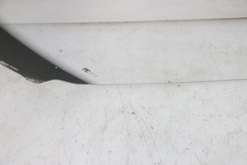 photo de WINDSCREEN SUZUKI BURGMAN 125 (2007 - 2014) - High-resolution close-up