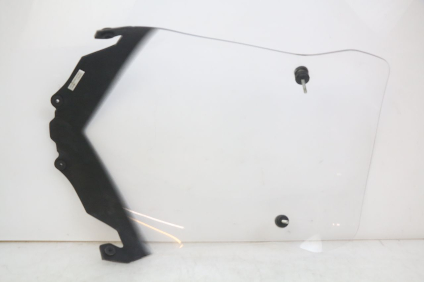 photo de WINDSCREEN PEUGEOT CITYSTAR AIR 125 (2014 - 2017) - Fixing points details