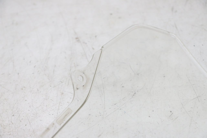 photo de WINDSCREEN SUZUKI DL V STROM 1000 (2002 - 2007) - Detailed visual inspection