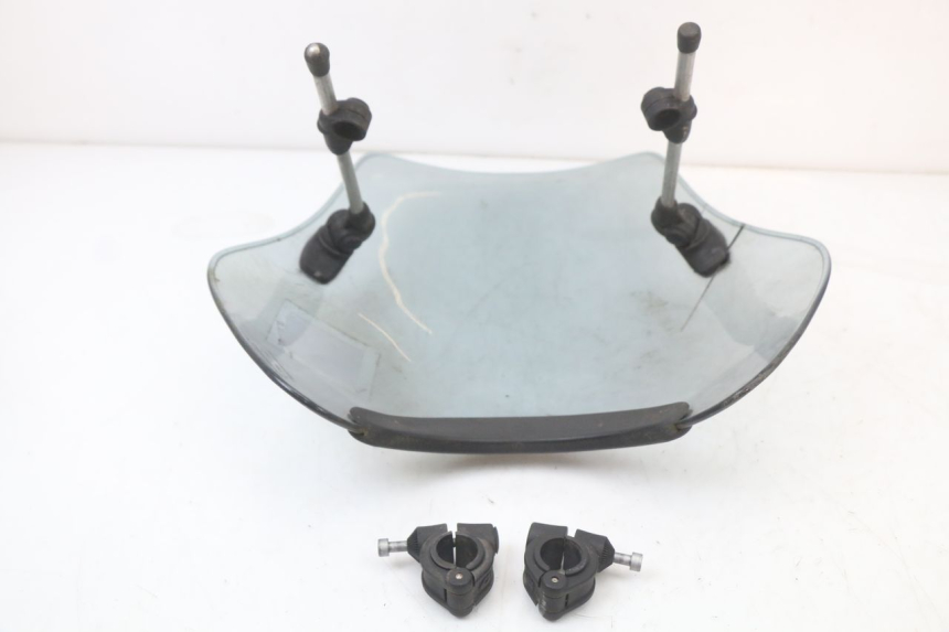 photo de WINDSCREEN SUZUKI GN 125 (1997 - 2000)