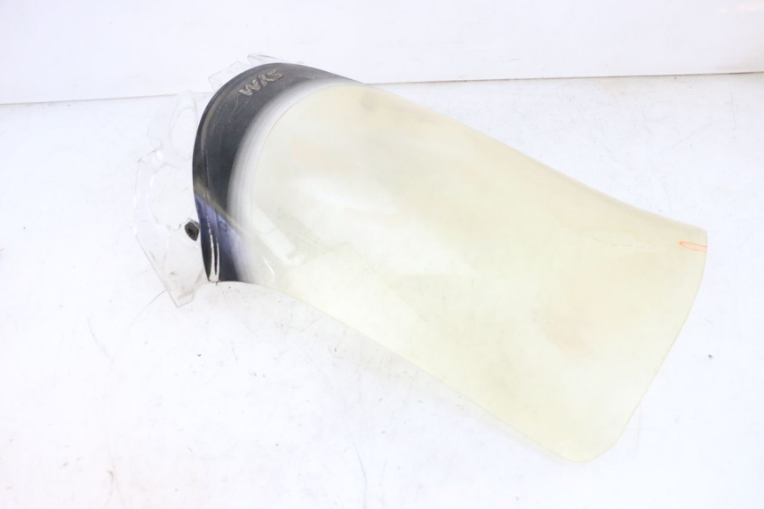 photo de WINDSCREEN SYM GTS EVO 125 (2009 - 2013) - Fixing points details