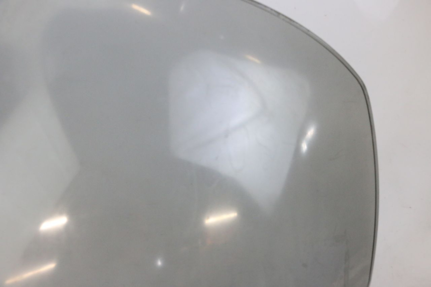 photo de WINDSCREEN PIAGGIO X8 125 (2004 - 2007) - Zoom on usage condition