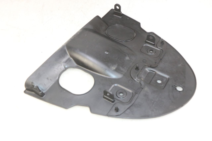 photo de REAR WHEEL HUGGER KYMCO AGILITY 16+ 4T 50 (2018 - 2023)