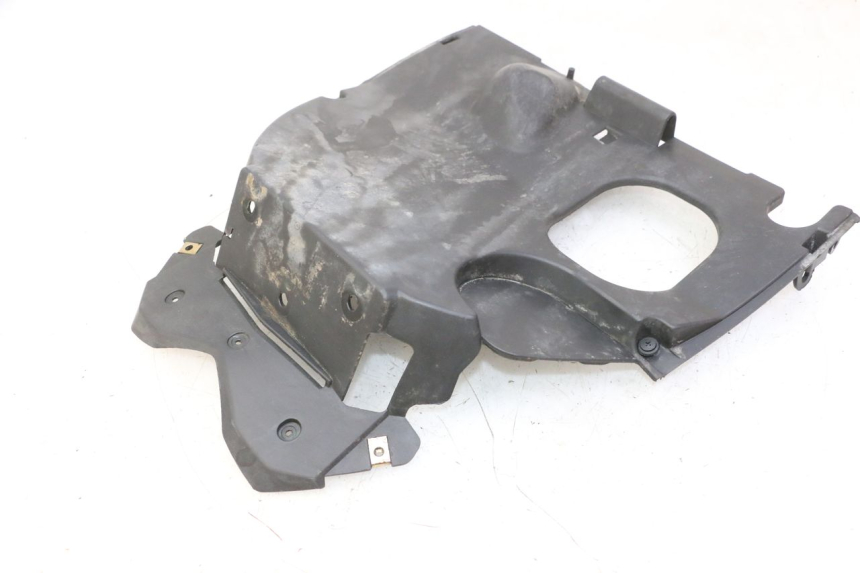 photo de REAR WHEEL HUGGER KYMCO AGILITY NAKED RENOUVO 2T 50 (2011 - 2018)