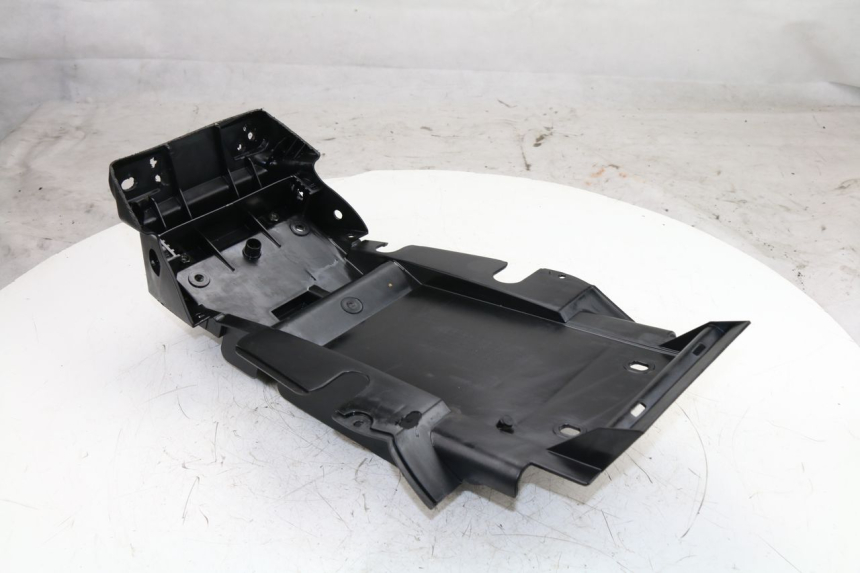 photo de REAR UNDERTRAY DAELIM VJ ROADWIN 125 (2004 - 2007)