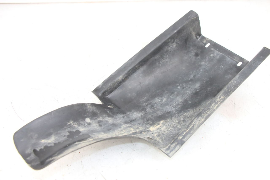 photo de REAR WHEEL HUGGER GILERA RK 50 (1996 - 1999)